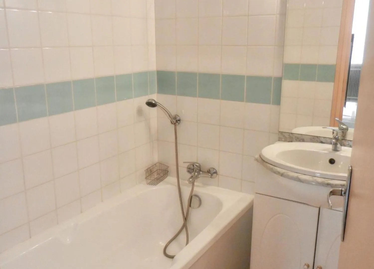 Appartement Charmant A Allevard Vue Montagne Piscine Partagee Apartment